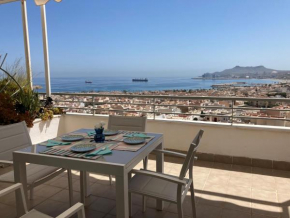 Ático con Espectaculares Vistas al Mar